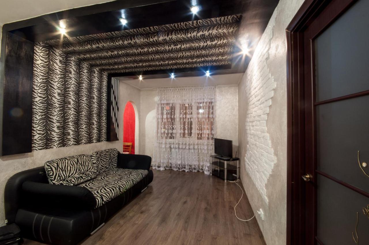Prospekt Svobody 40  Appartement Oezjhorod Buitenkant foto