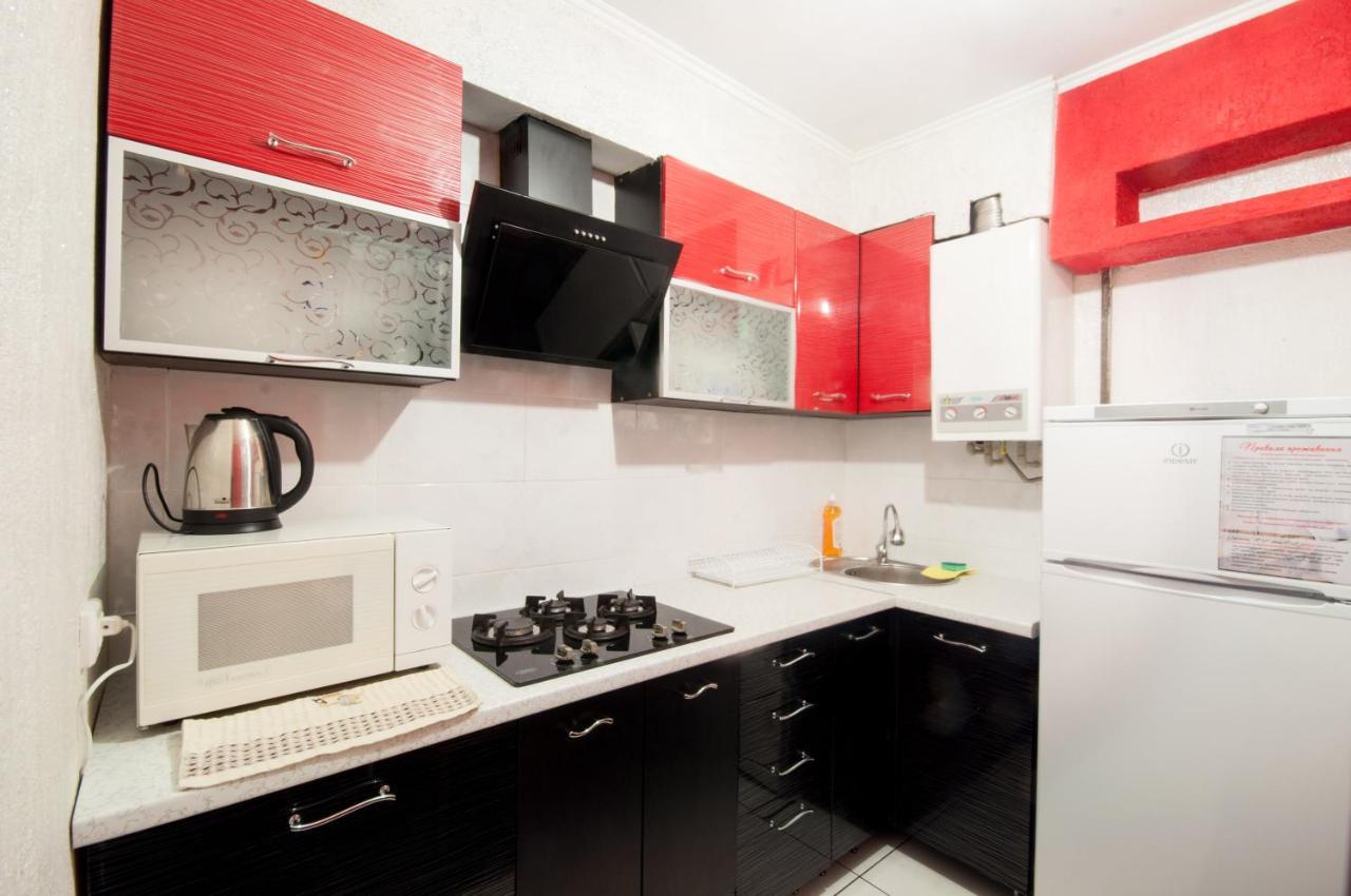 Prospekt Svobody 40  Appartement Oezjhorod Buitenkant foto